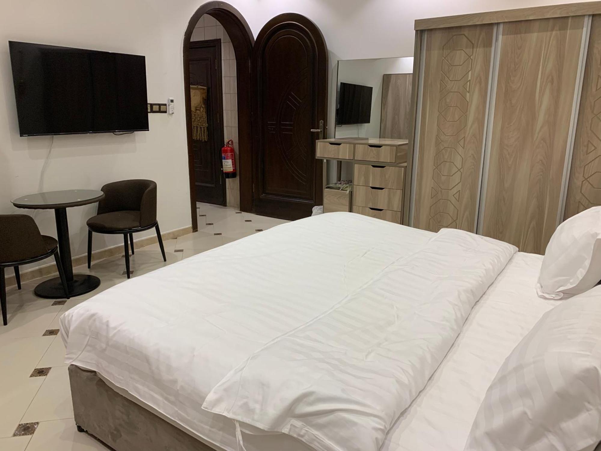 Friday Suites Al-'Ula Exterior foto