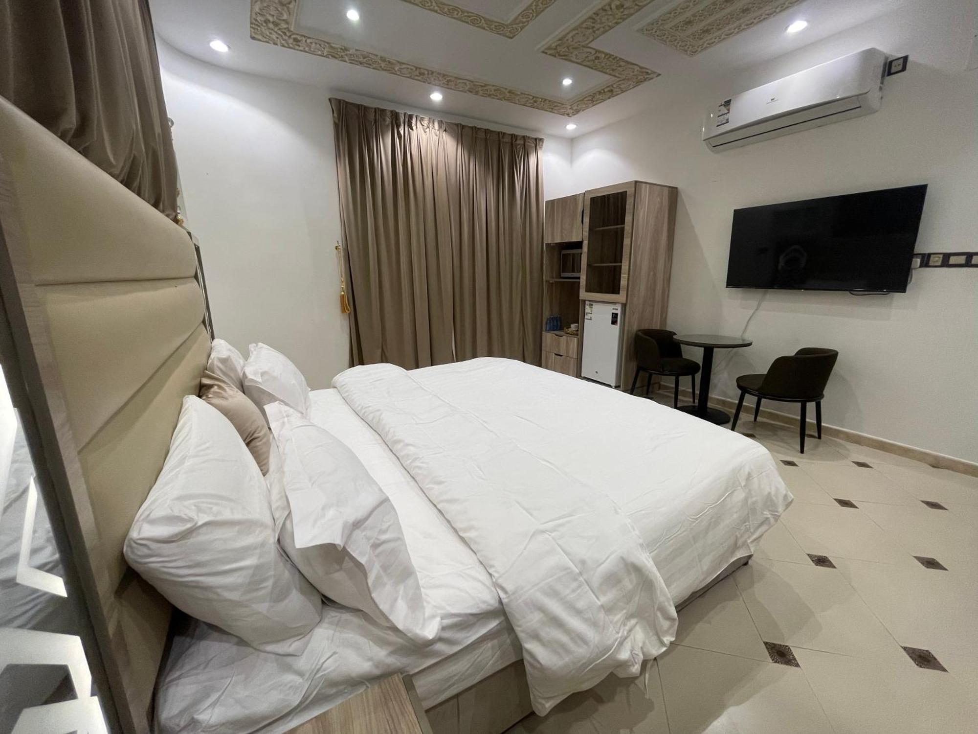 Friday Suites Al-'Ula Exterior foto